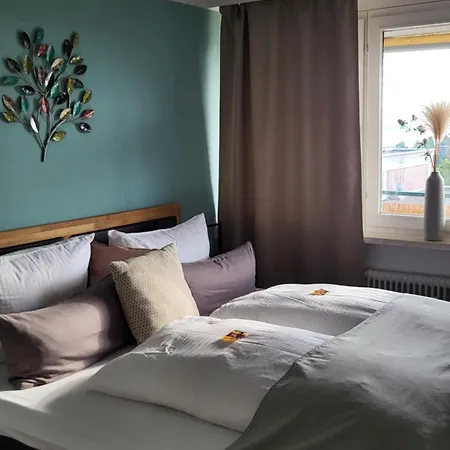 Mit Terassee & Aussicht Auf Und Berge